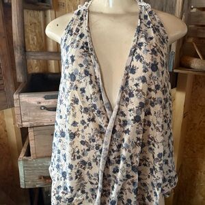 Vintage Love Scene Blue Roses Top